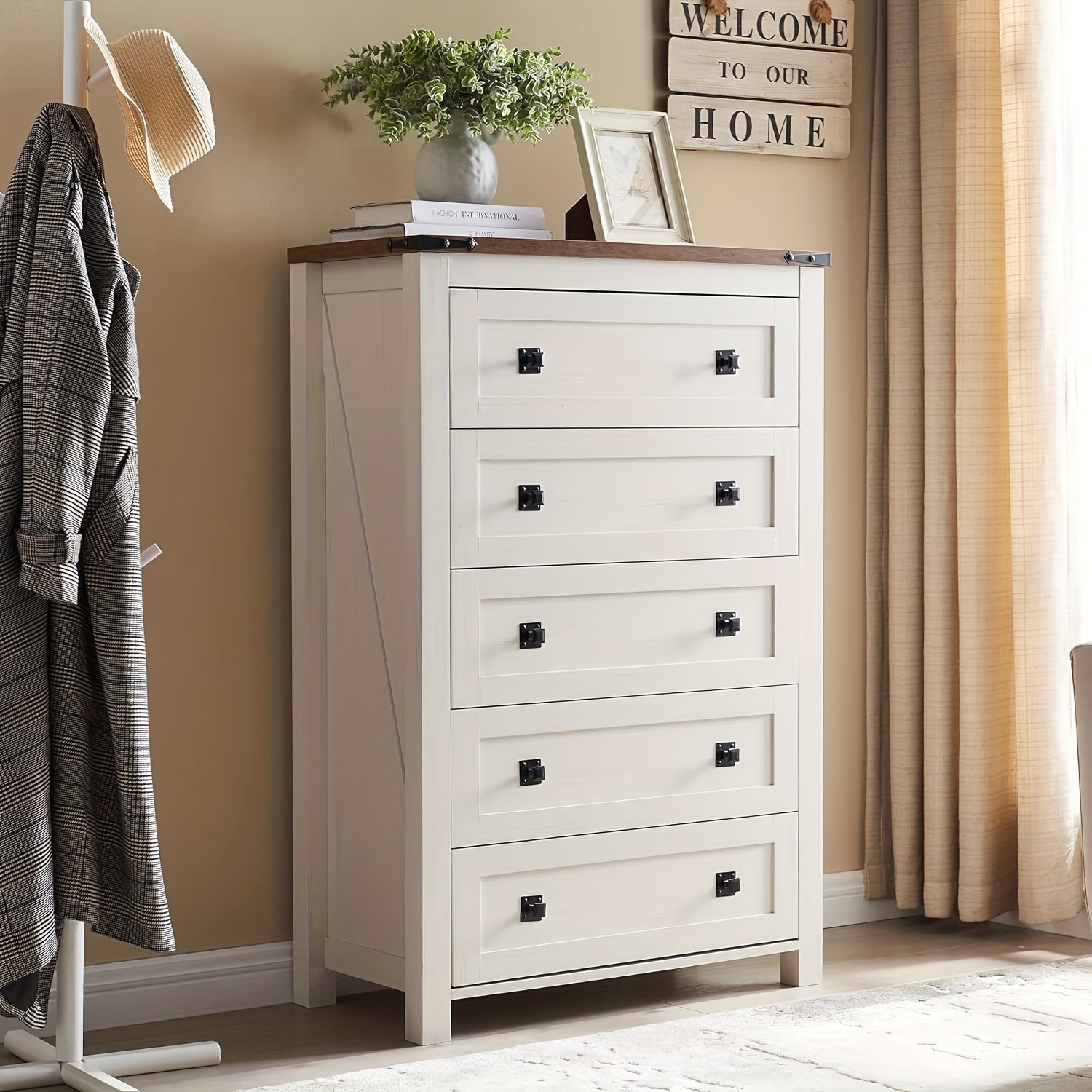 Charming Rustic Farmhouse 5-Drawer Dresser - Natural Wood Finish with Black Handles, Sturdy Engineered Wood Construction, Smooth Gliding Drawers for Bedroom, Living Room, Hallway Storage